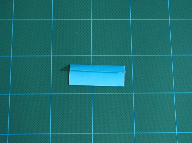 Folding arrangement 5