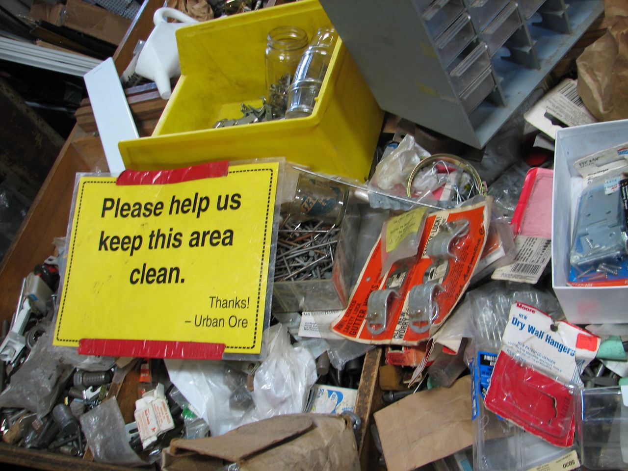 Please help us keep this area clean.