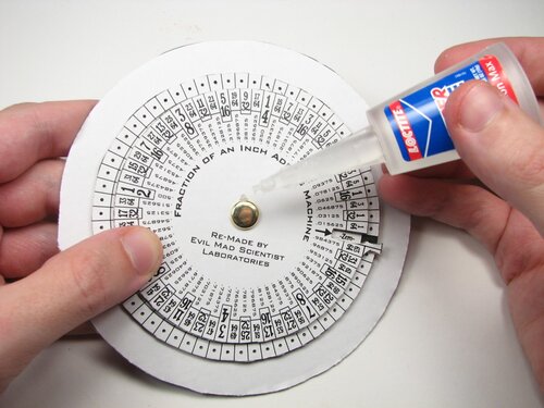 Glue fastener, front side