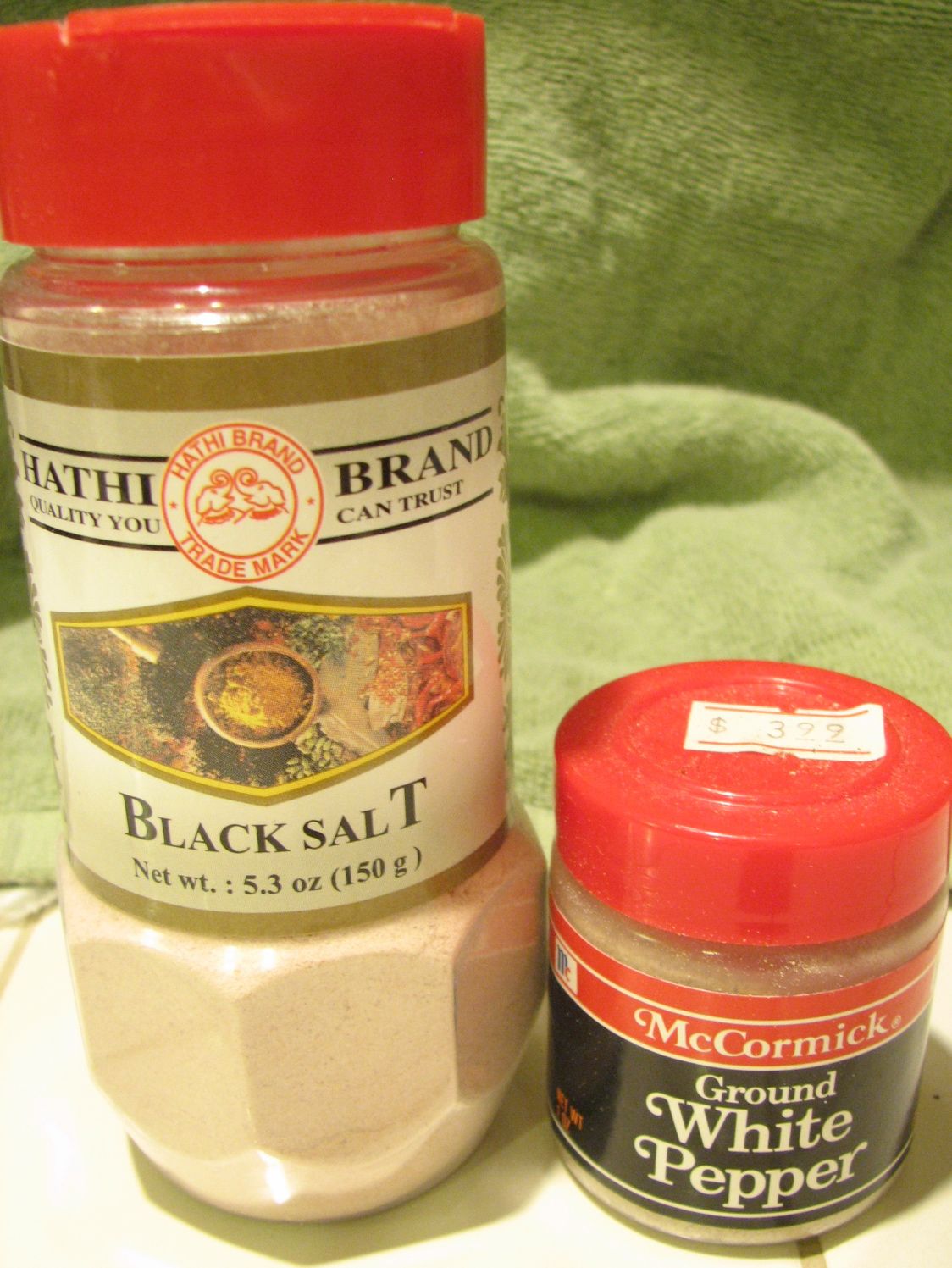 Black salt and white pepper