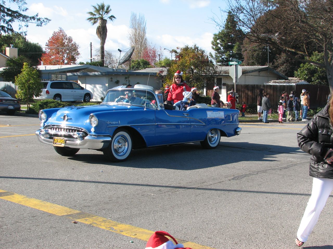 Lakewood neighborhood holiday parade