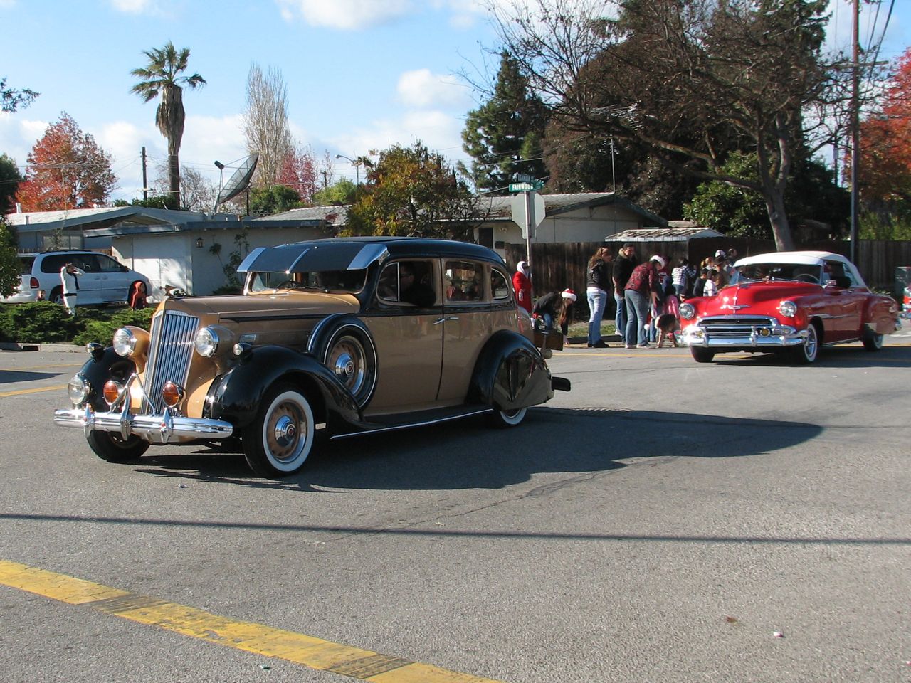 Lakewood neighborhood holiday parade
