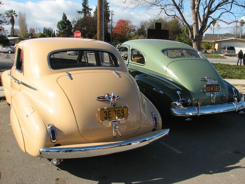 Lakewood neighborhood holiday parade