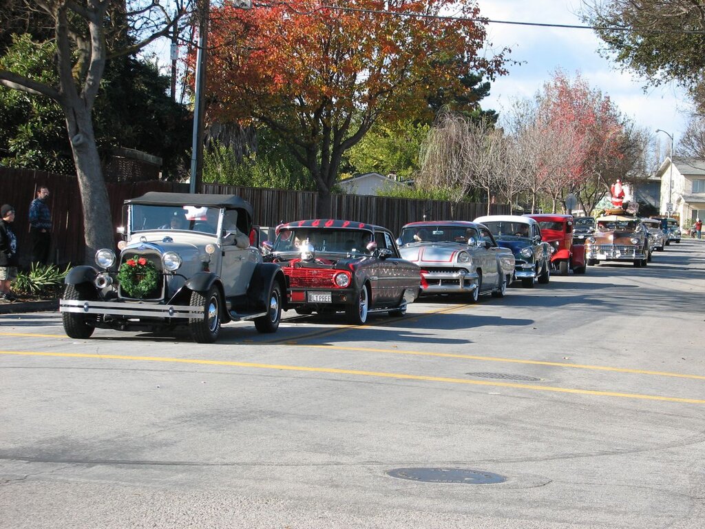 Lakewood neighborhood holiday parade