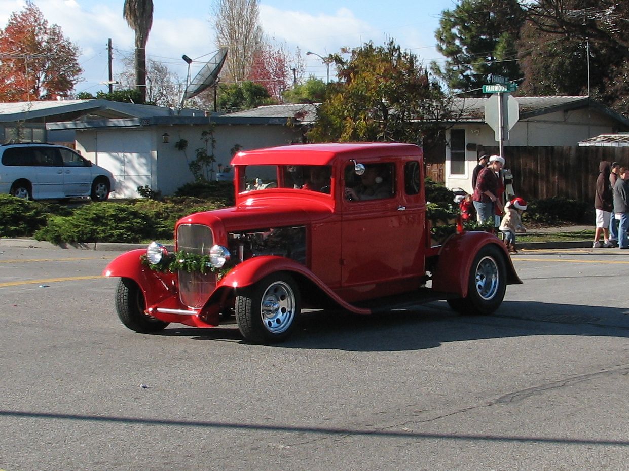 Lakewood neighborhood holiday parade