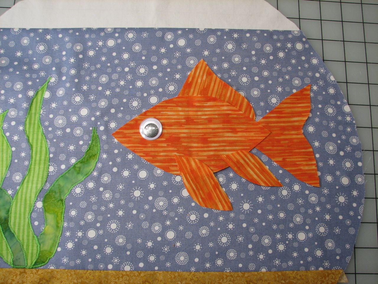 Fishbowl cat quilt16