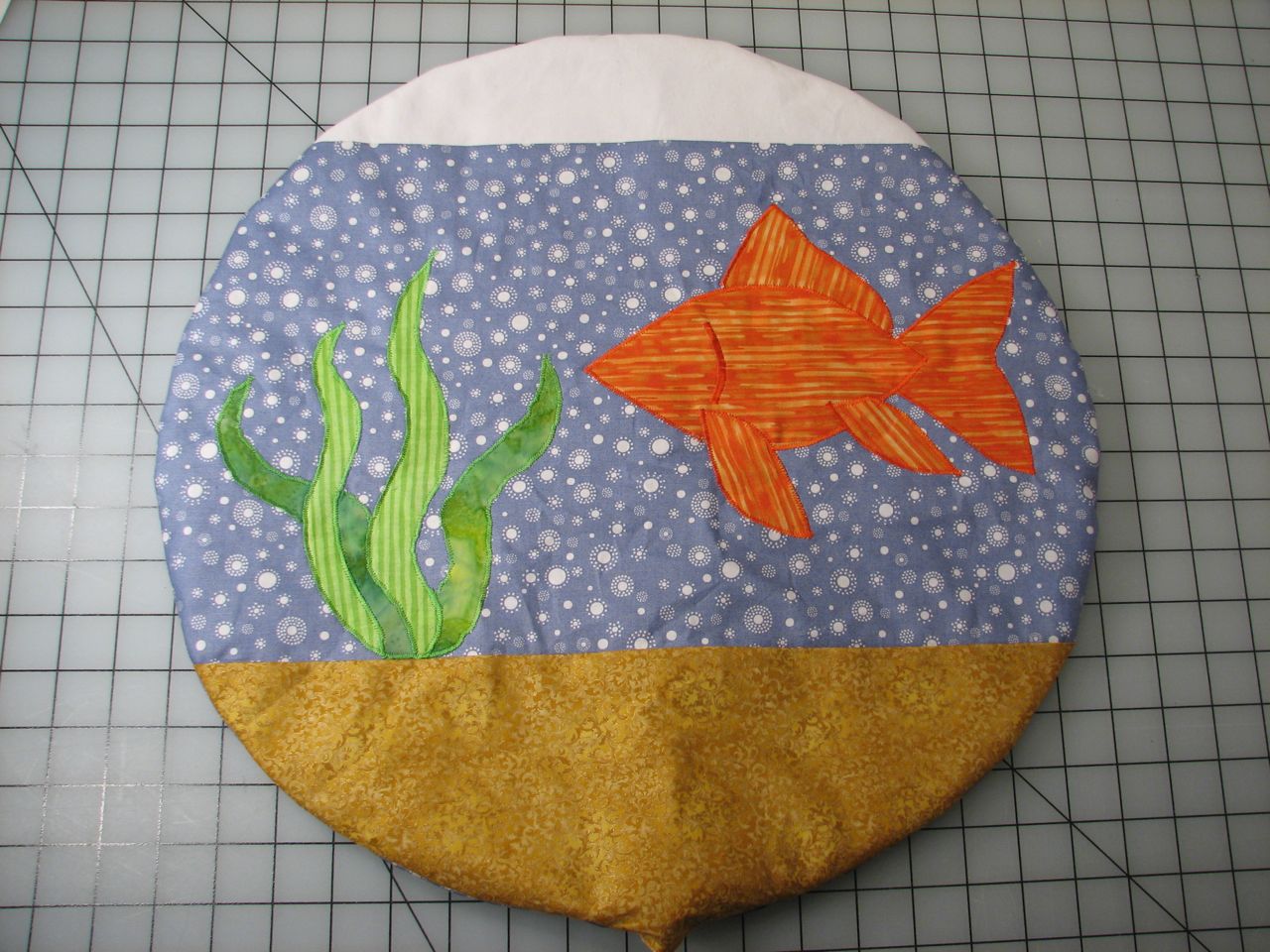 Fishbowl cat quilt24
