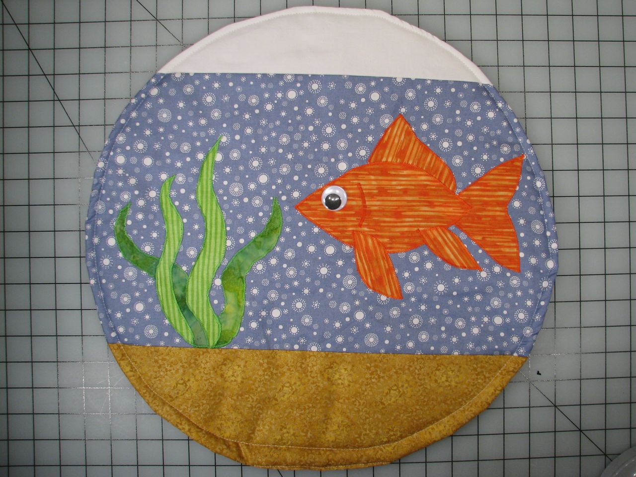 Fishbowl cat quilt27
