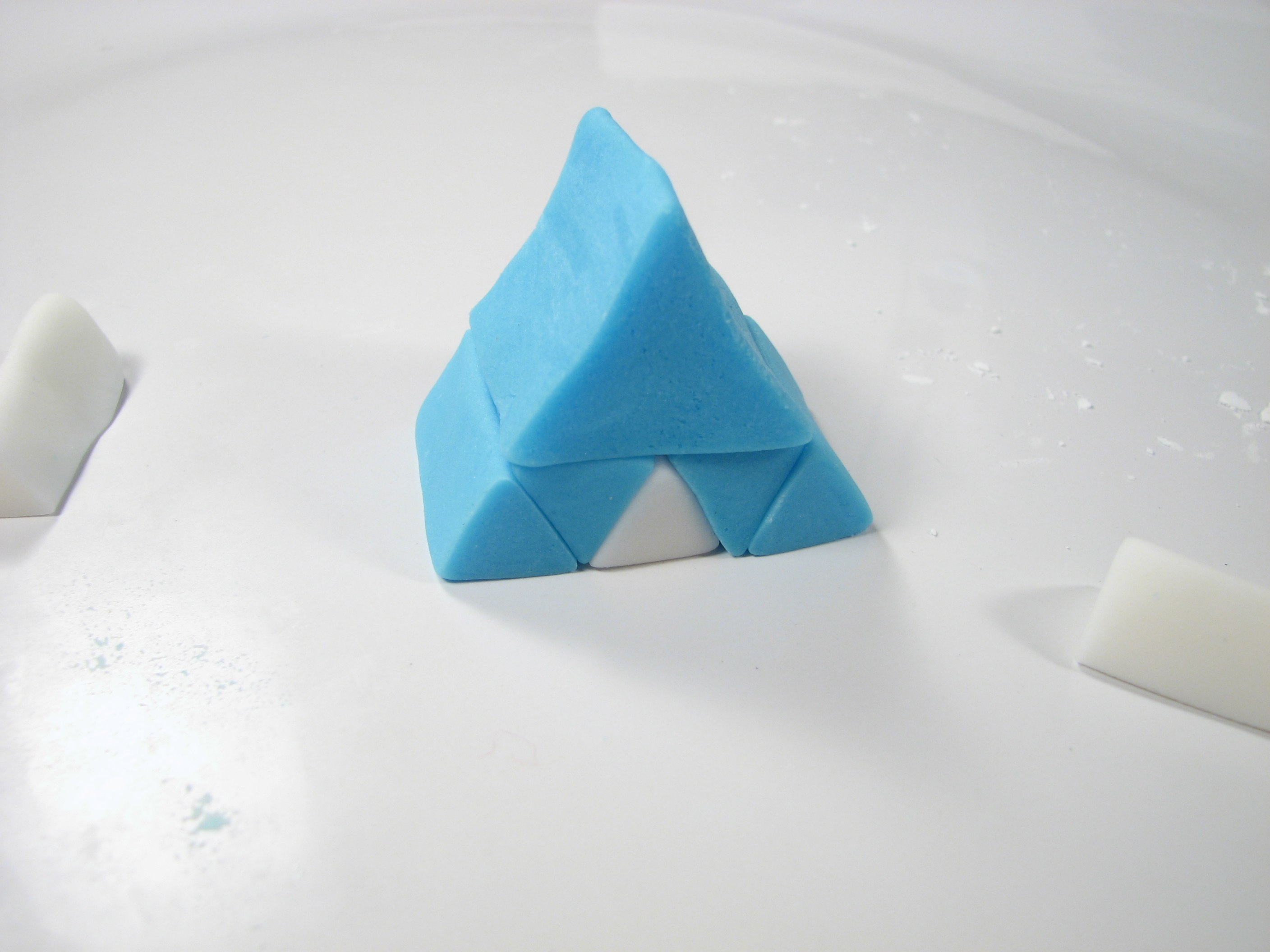 Fractal Snowflake Cupcakes - 09