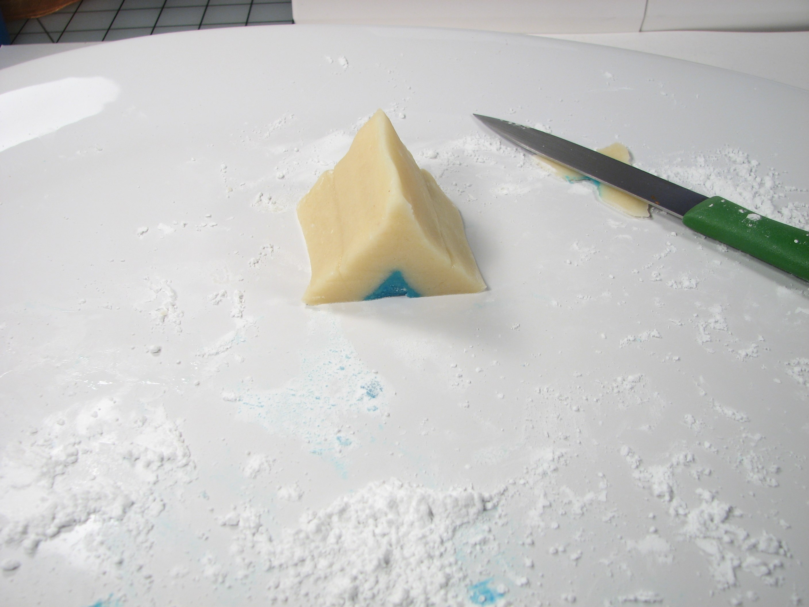 Fractal Snowflake Cupcakes - 16