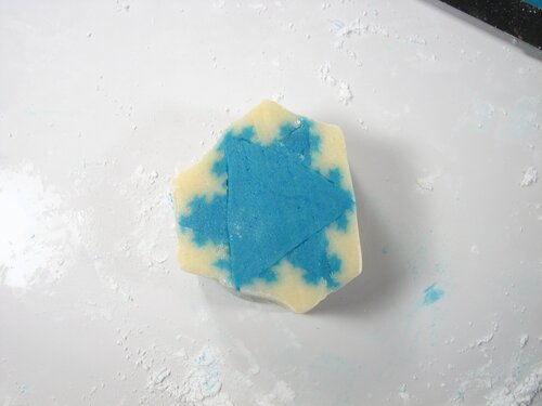 Fractal Snowflake Cupcakes - 18