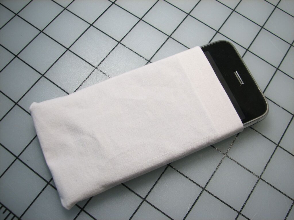 no-sew iPhone cozy11