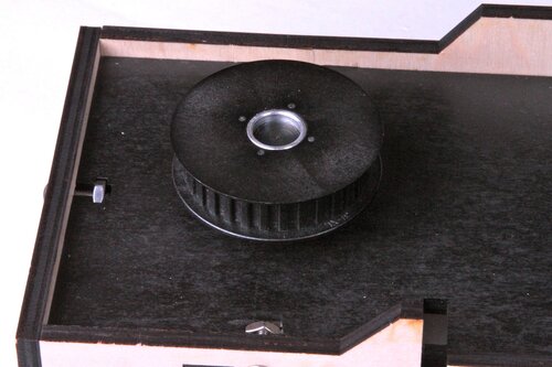 Control knob  (left)