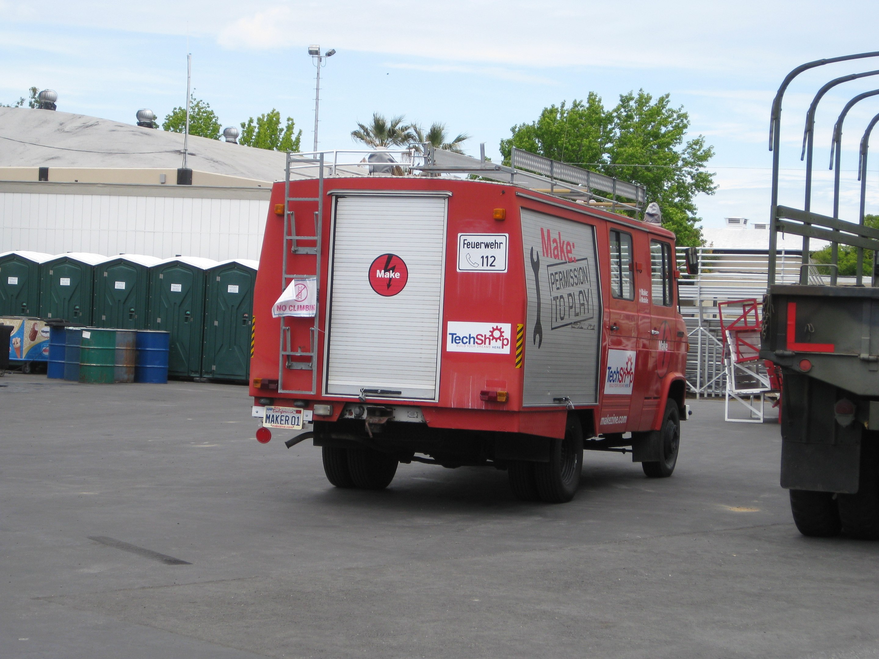 MakerFaire - Day 0 - 15