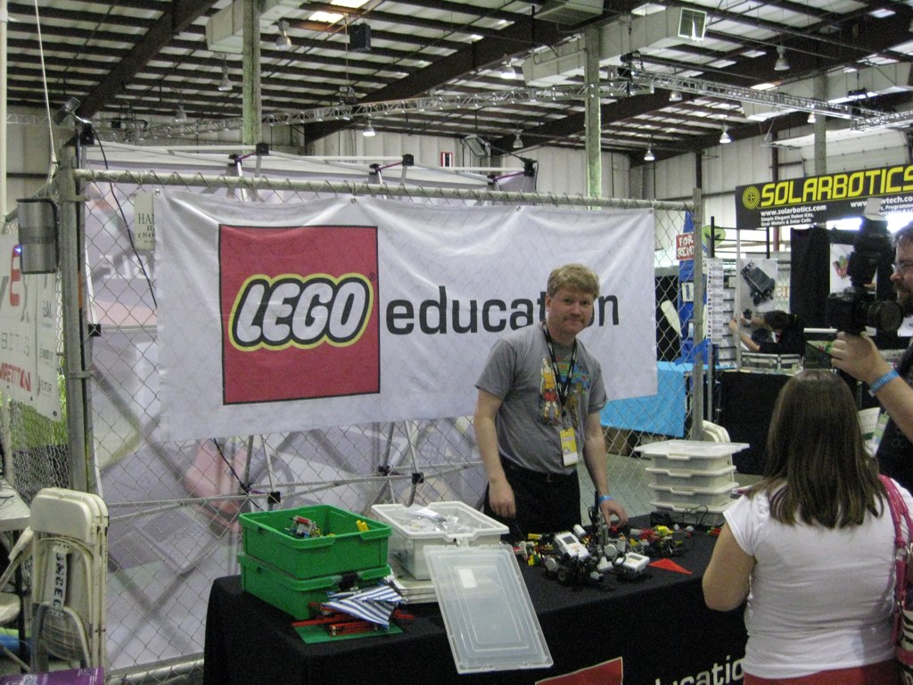 MakerFaire - Day 0 - 35