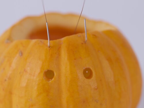 Blinky-o-lantern antennae slits