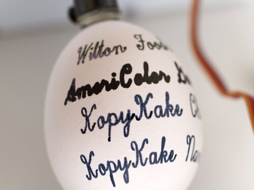 Black Comparison, Large Text