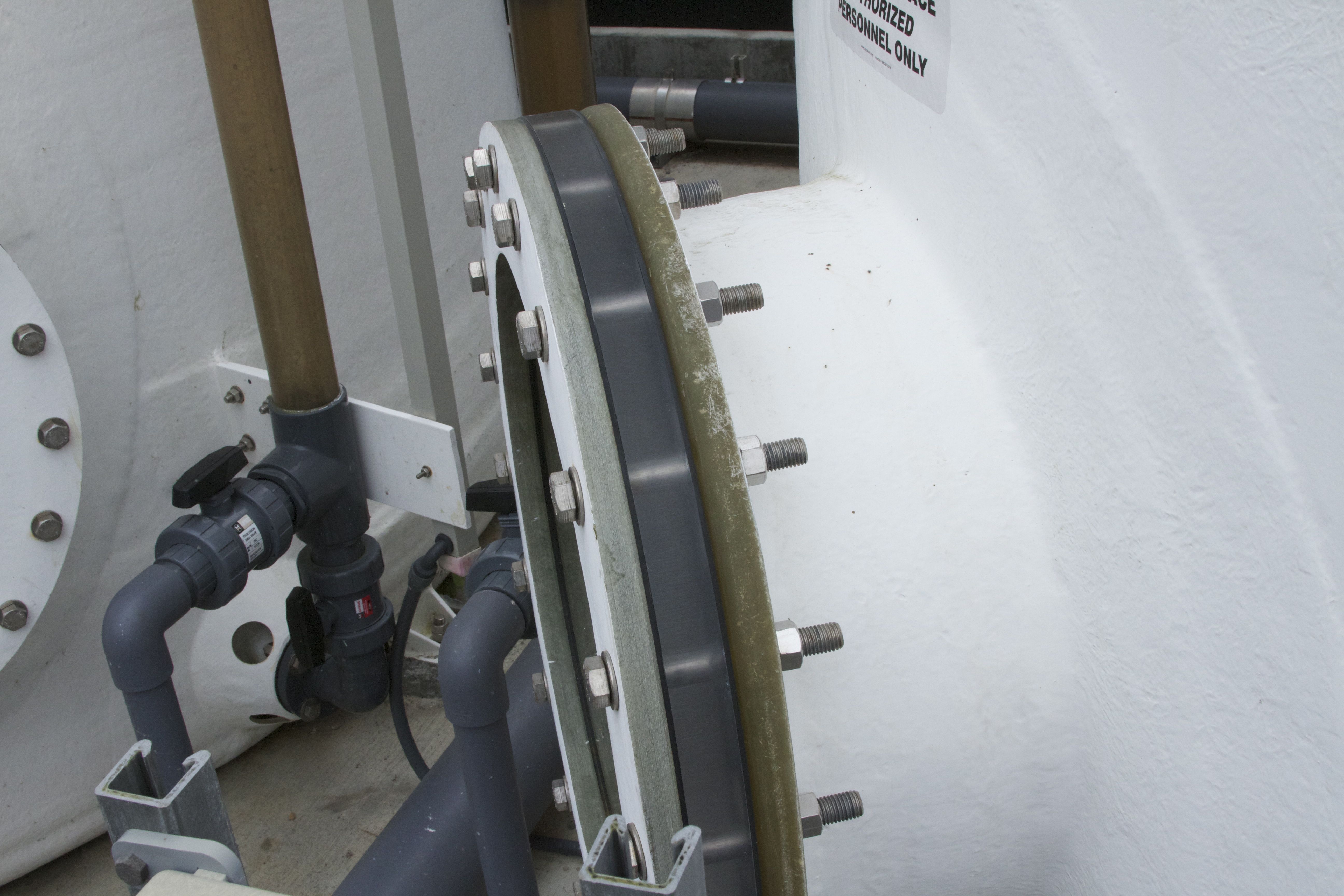 Marine Mammal Center Tank