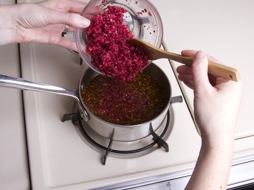 Cranberry Chutney: add cranberries