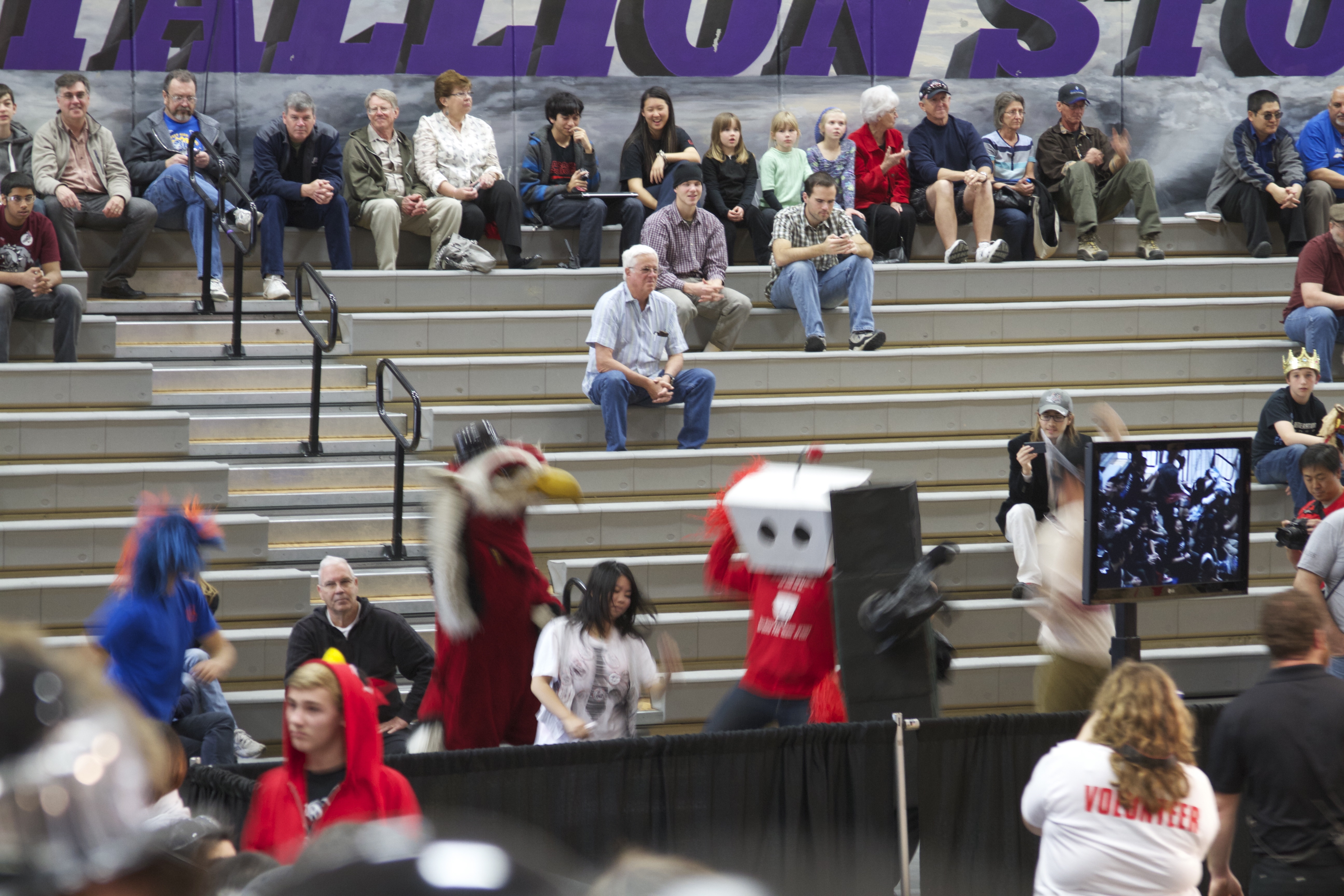 mascots dancing