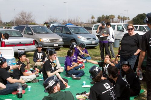 Lunching with our allies, 3970 and 2643