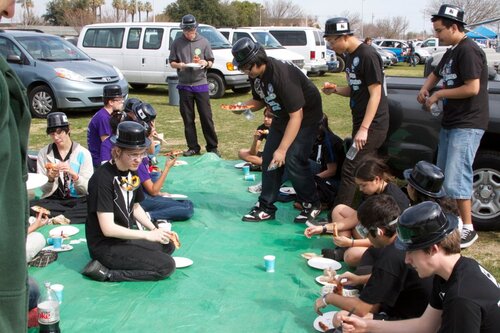 Lunching with our allies, 3970 and 2643