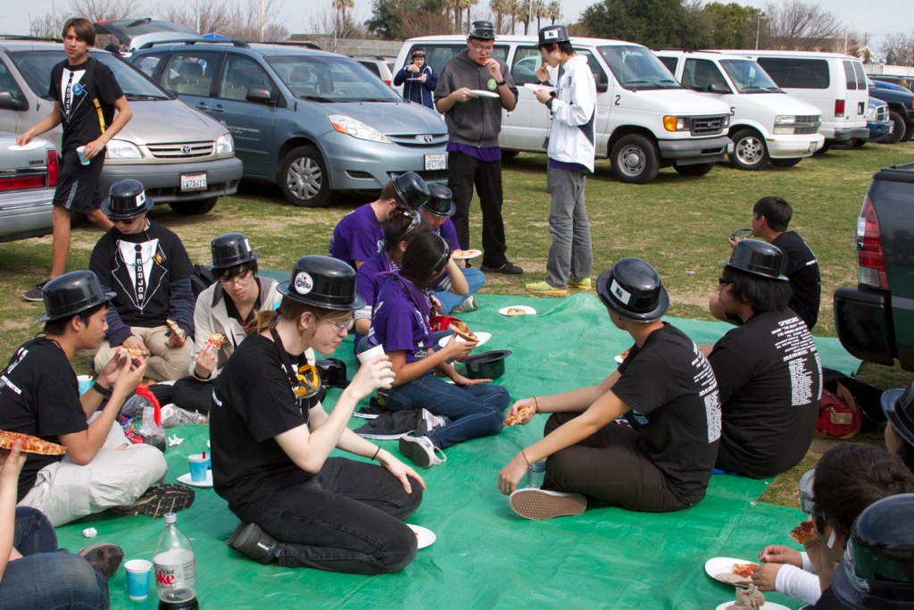 Lunching with our allies, 3970 and 2643