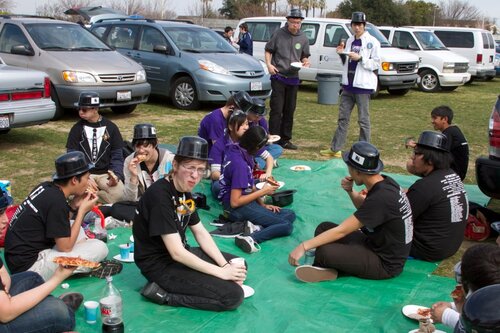 Lunching with our allies, 3970 and 2643