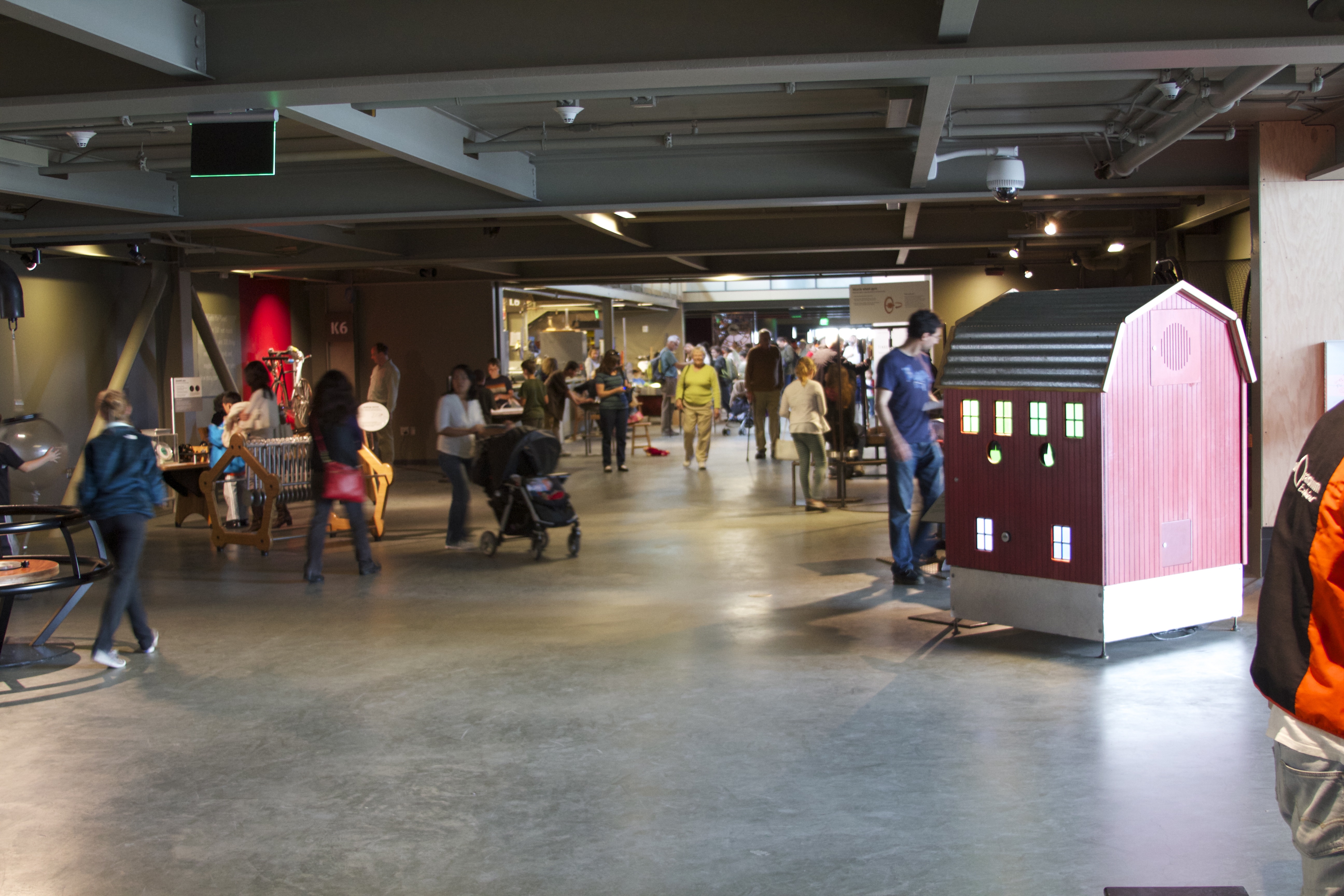 Open areas between exhibits