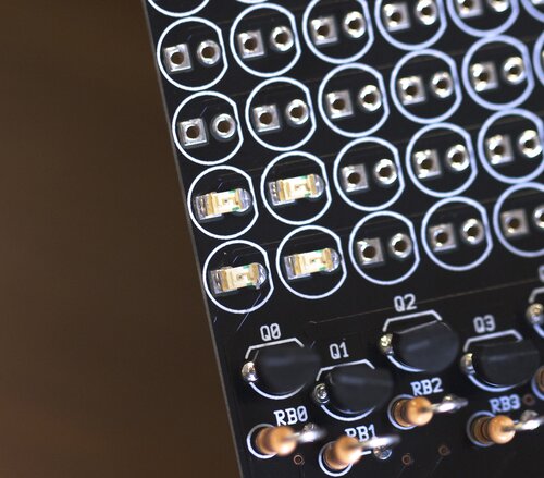 Peggy 2le Surface Mount