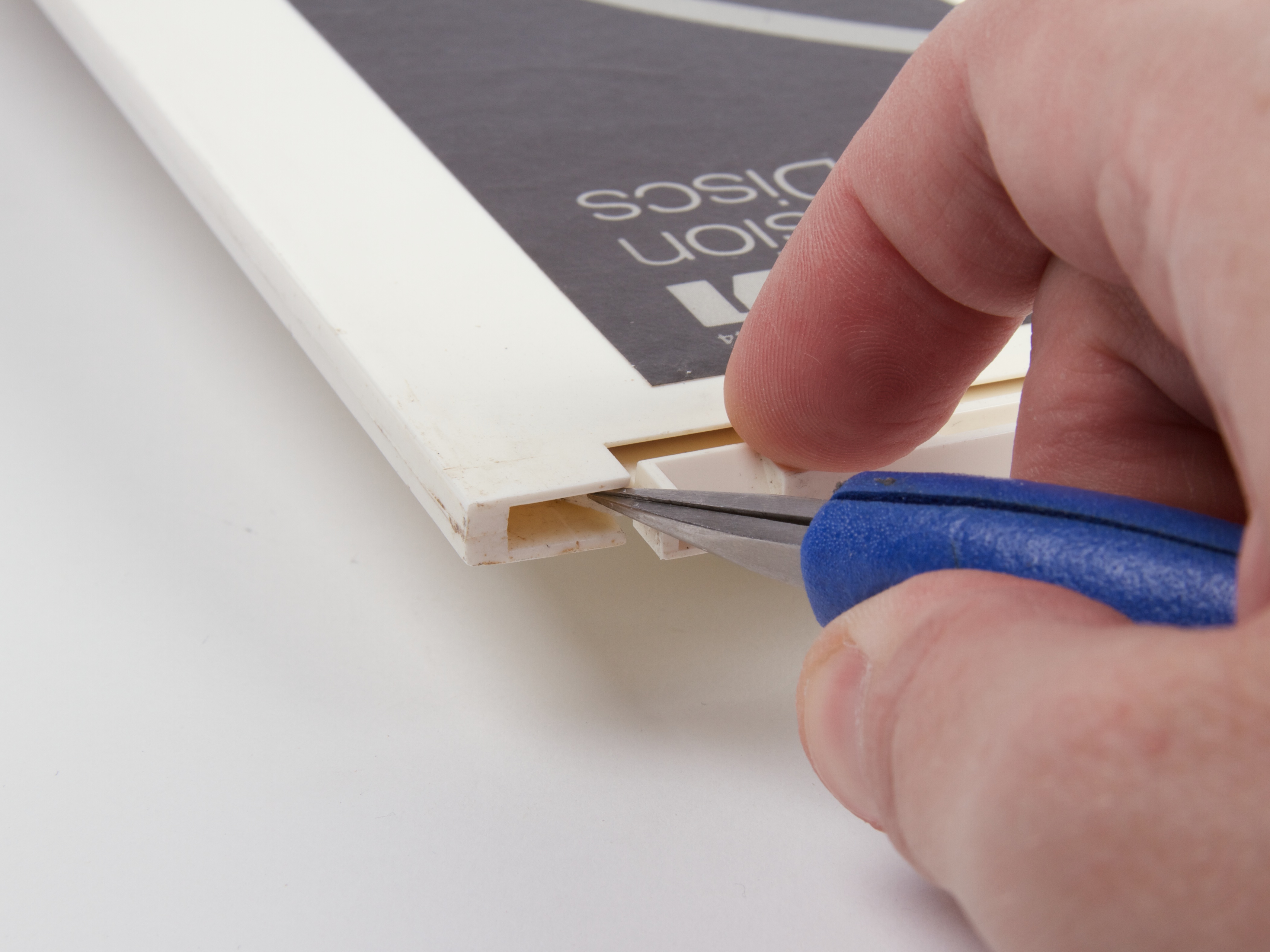 Laser and video discs 19