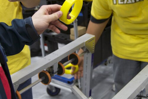 wheels match t-shirts