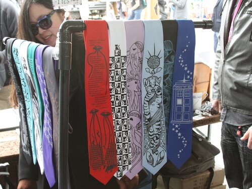 War of the Worlds Tie