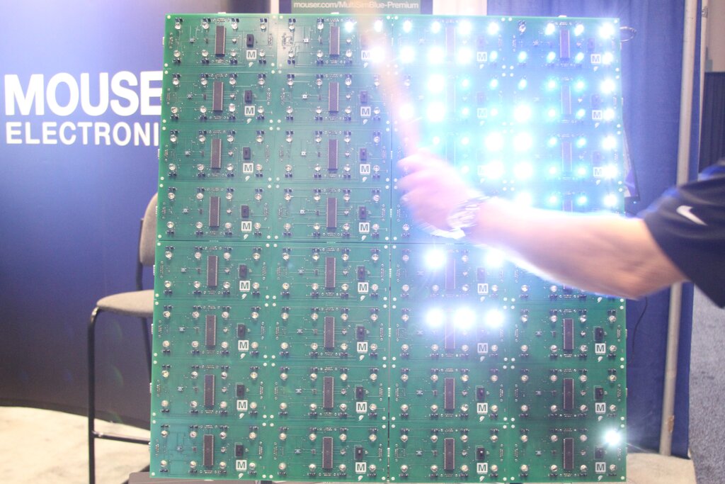 Interactive display based on Octolively